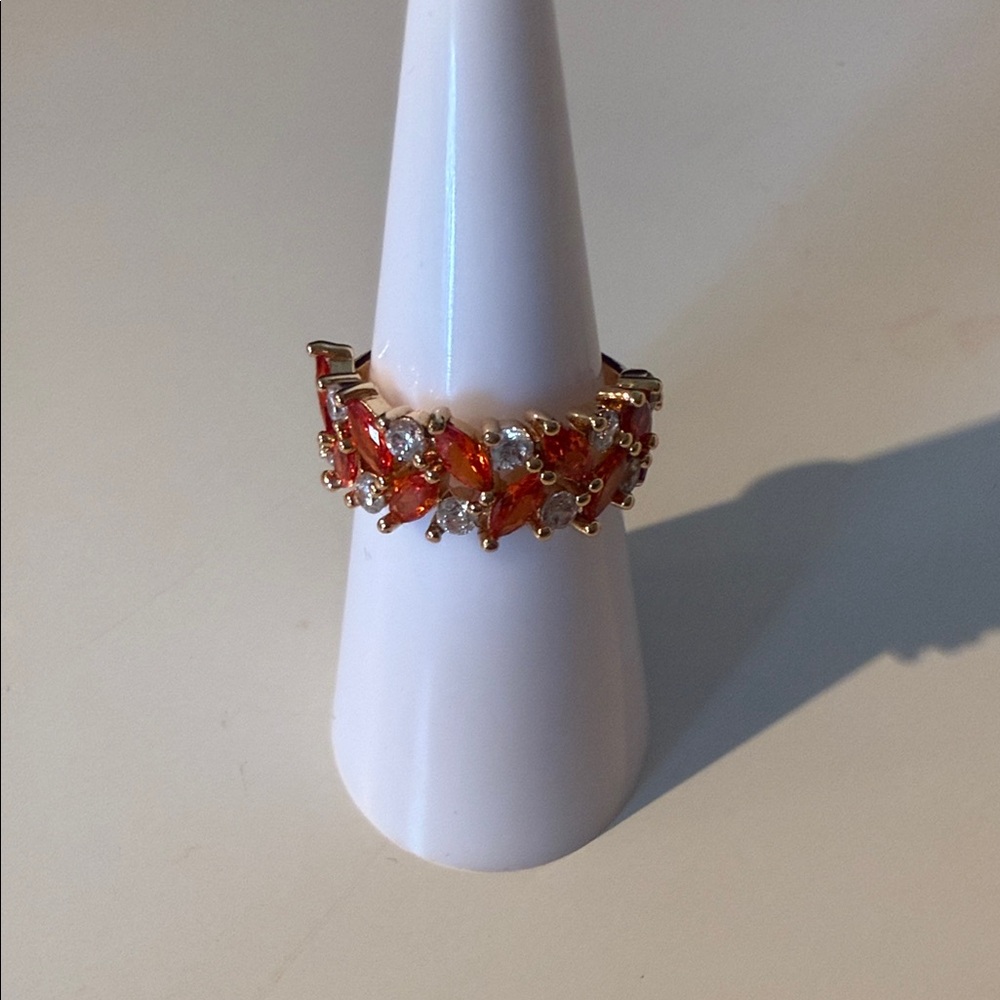 Elegant Gold and Orange Gemstone Ring